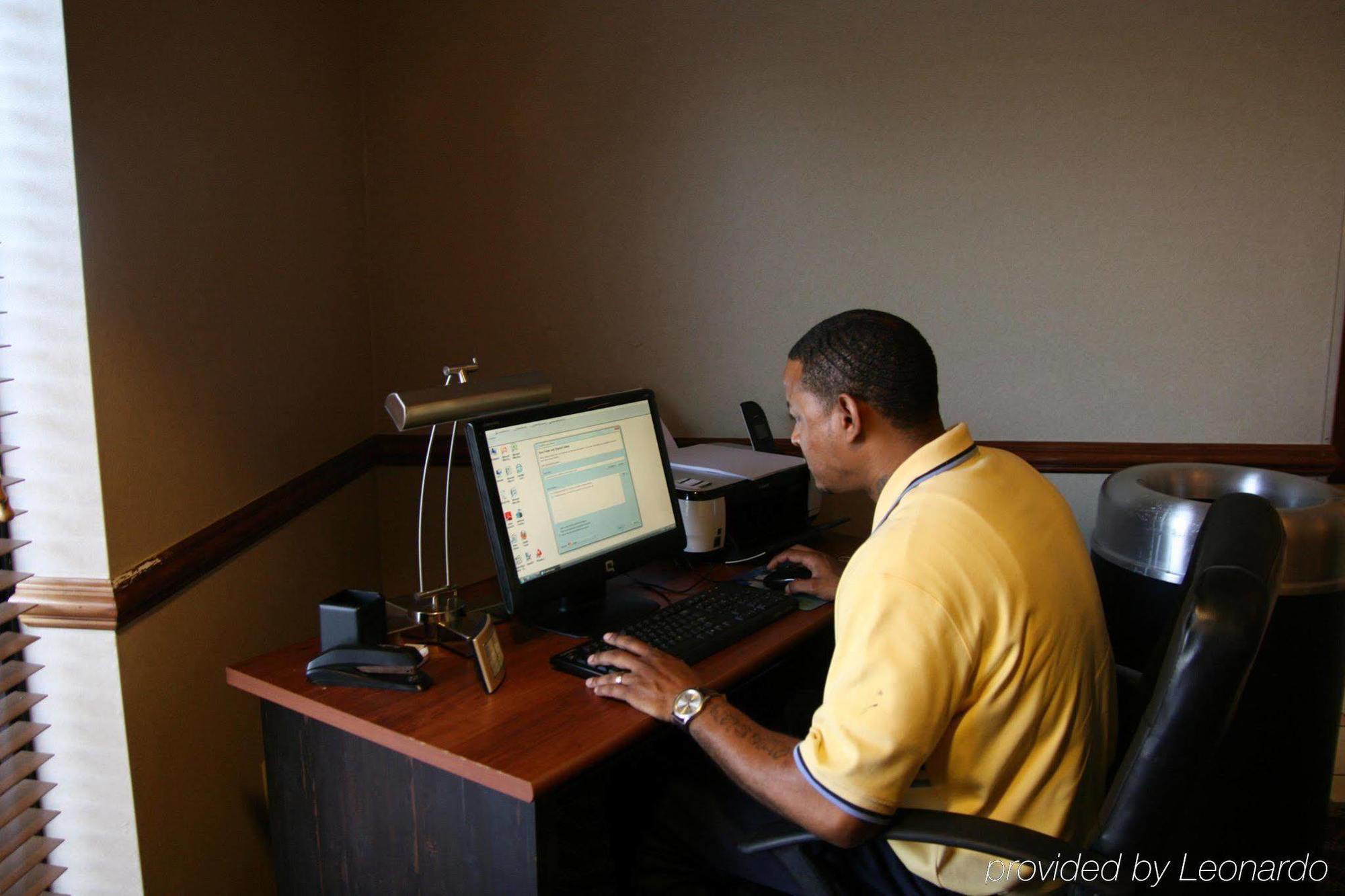Hampton Inn Madison Business foto